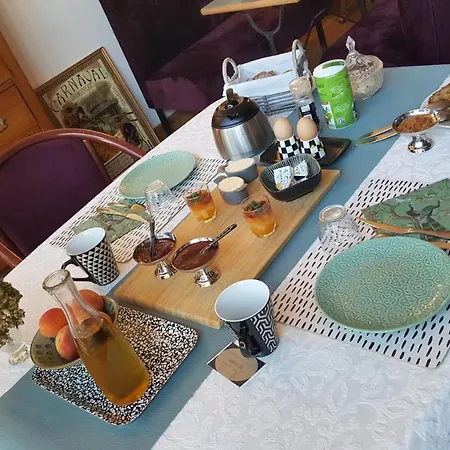 D'hotes Le Carillon Bed & Breakfast *
