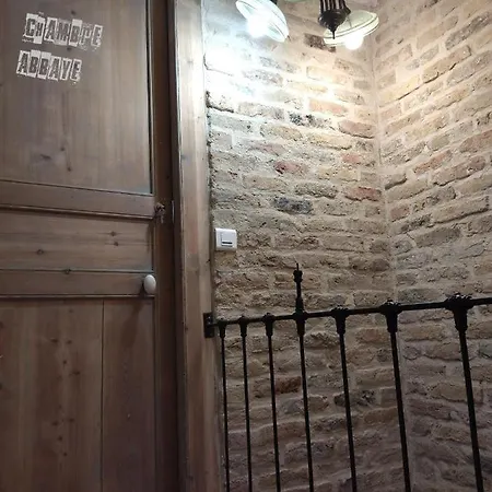 D'hotes Le Carillon Bed & Breakfast Bergues