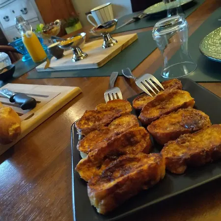 Alojamento de Acomodação e Pequeno-almoço D'hôtes Le Carillon