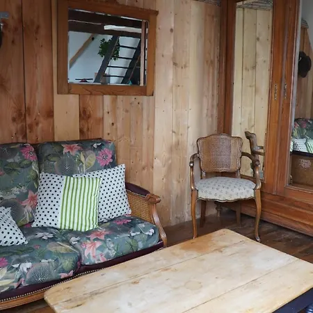 D'hotes Le Carillon Bed & Breakfast