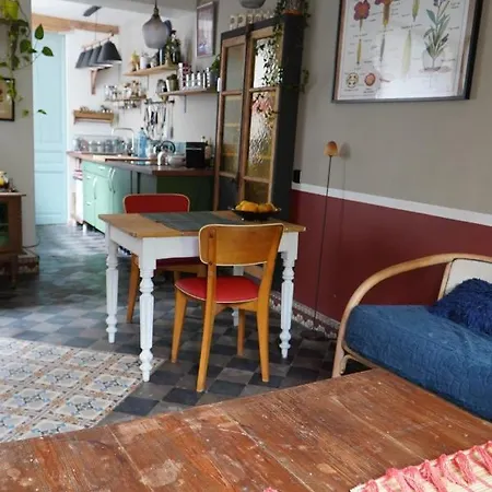 D'hotes Le Carillon Bed and Breakfast Bergues