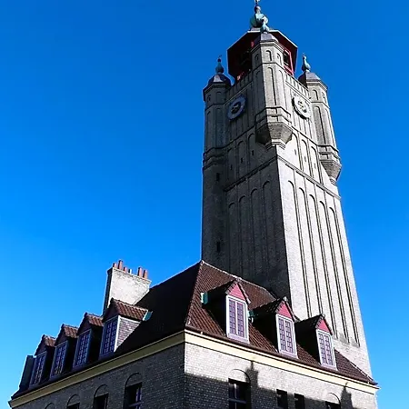 ベッド・アンド・ブレックファスト D'hotes Le Carillon 4*