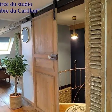 D'hotes Le Carillon Bed and breakfast 4*